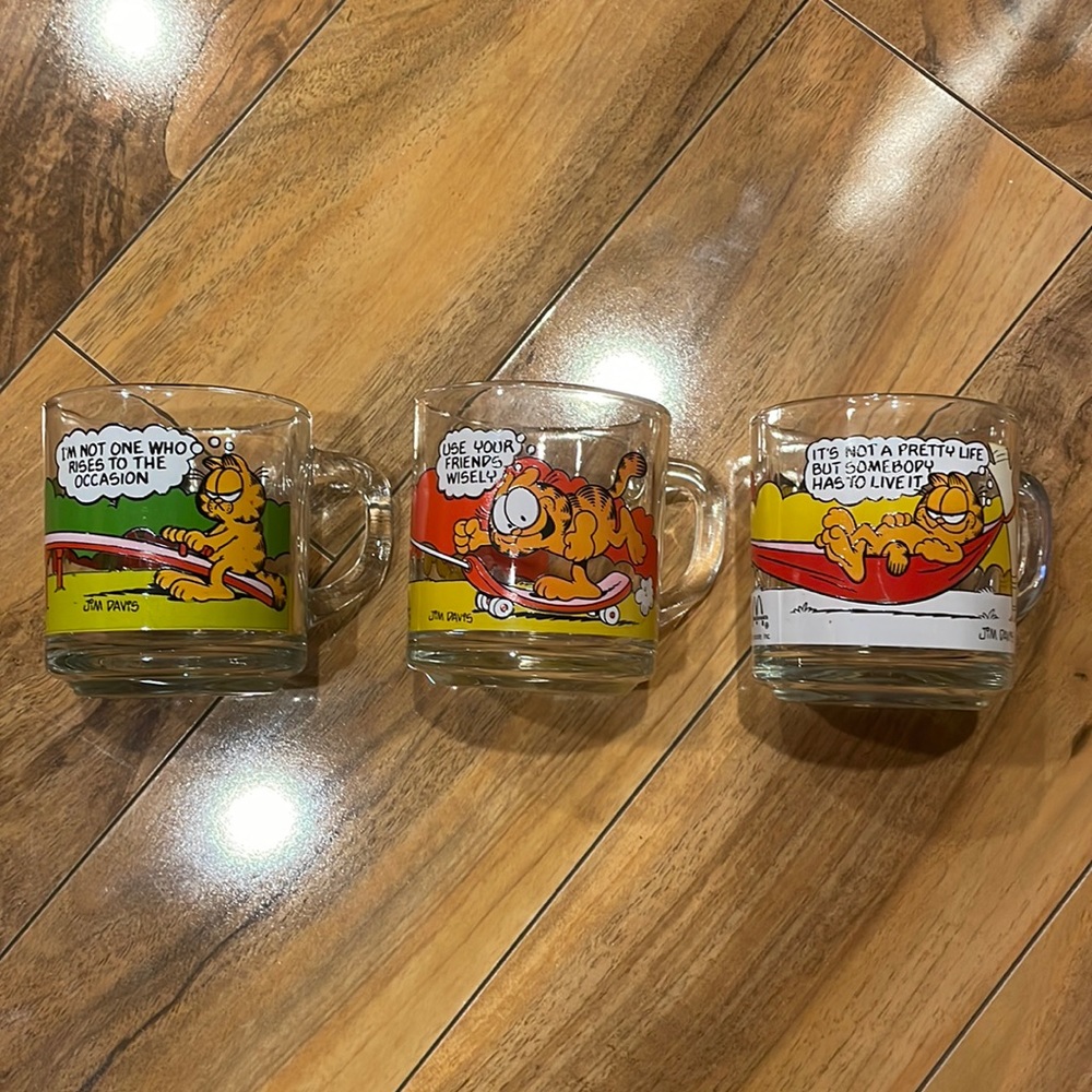 1978 vintage set of 3 Garfield Odie McDonald’s glasses